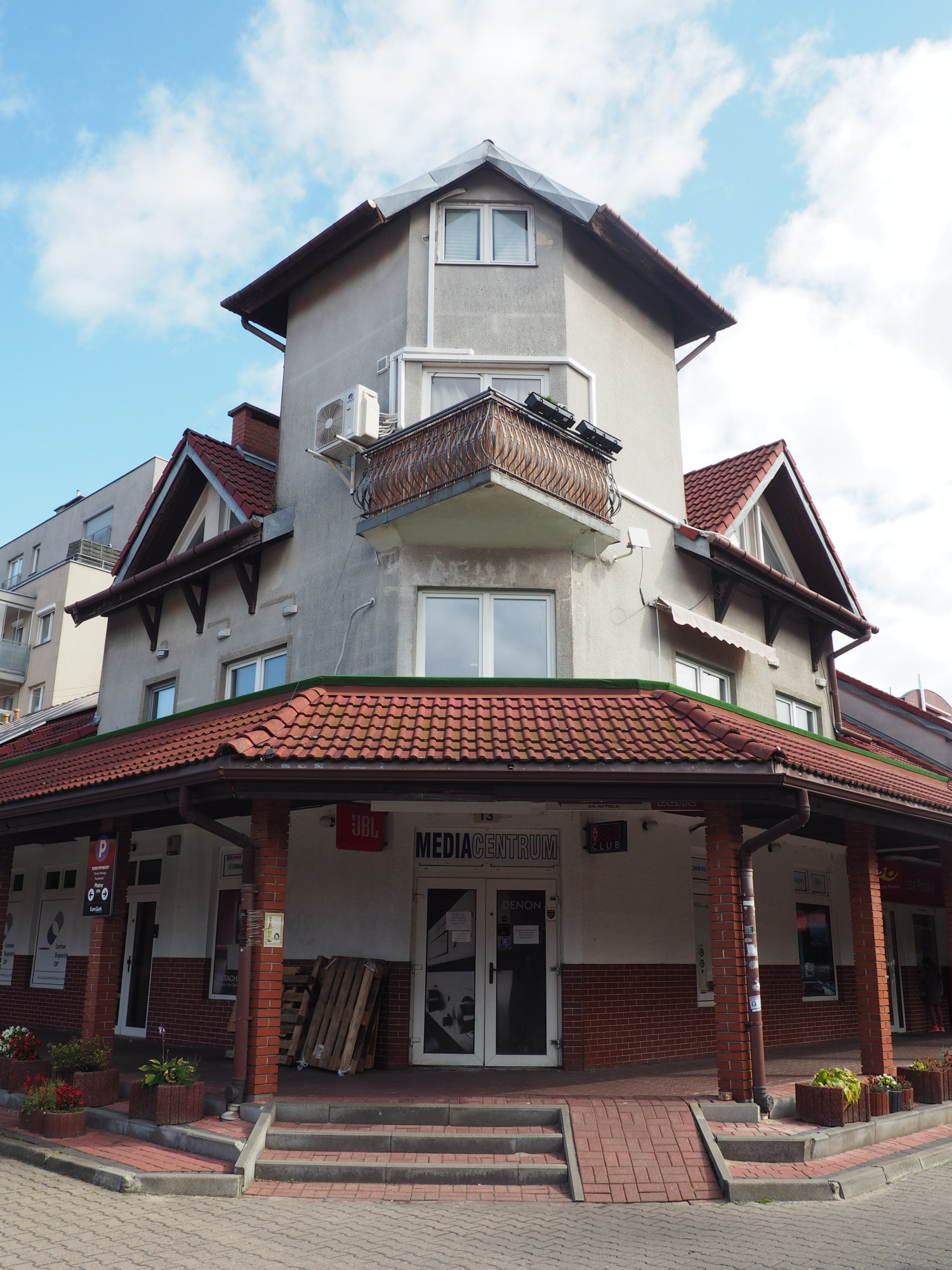 Zdjęcie architektury budynku Pawilony handlowo-usługowe